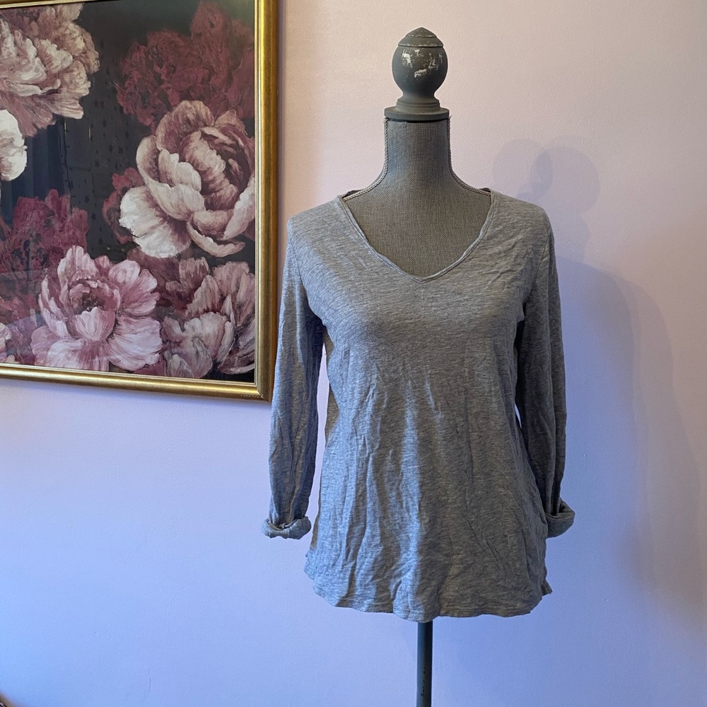 Gap long sleeve tee